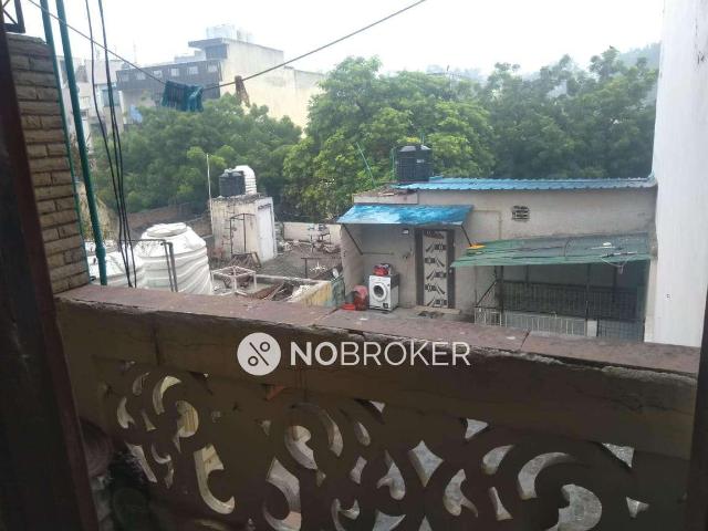2 BHK Flat In Standalone Building For Sale In South Patel Nagar