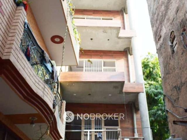 2 BHK Flat In Standalone Building For Sale In Sector 8