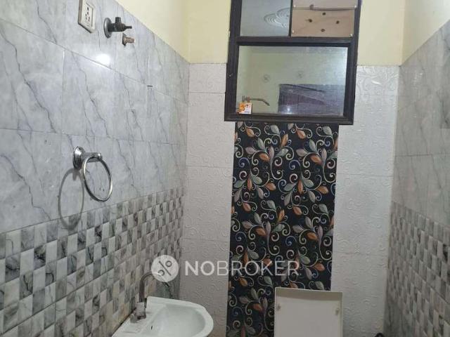 2 BHK Flat In Standalone Building For Sale In Shadara