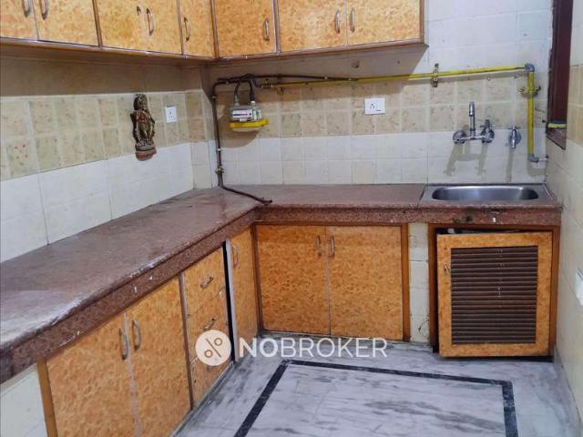 2 BHK Flat In Standalone Building For Sale In Subhash Nagar
