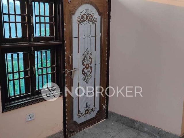 2 BHK Flat In Standalone Building For Sale In Razapur Khur