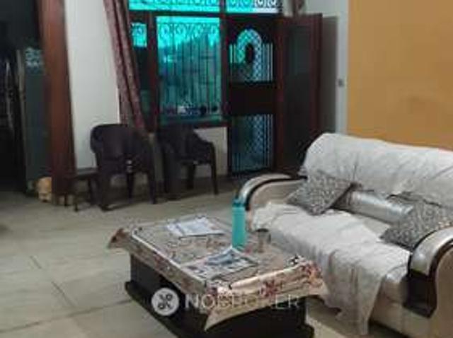 2 BHK Flat In Standalone Building For Sale In West Vinod Nagar