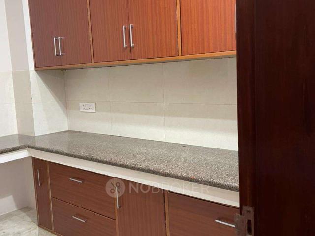 2 BHK Flat In Standalone Builiding for Rent In Sector 45