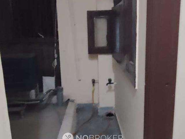 2 BHK Flat In Standalonebuilding for Rent In Sector 15