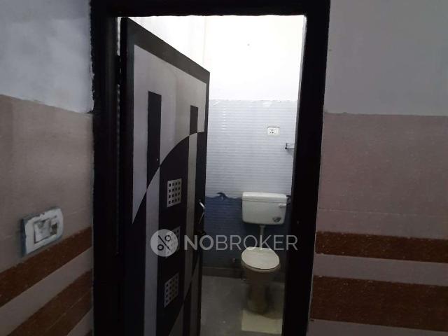 2 BHK Flat In Standlone Building for Rent In Chipiyana Bujurg