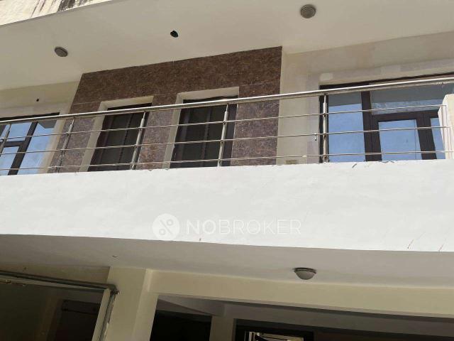2 BHK Flat In Standlaone Building for Rent In Sector 122