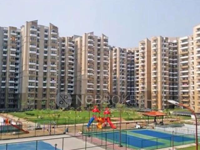 2 BHK Flat In Stellar Icon Apartments For Sale In Chi Iii