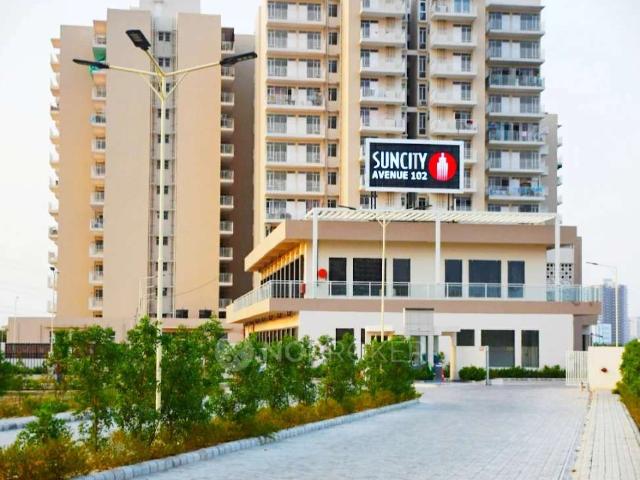 2 BHK Flat In Sun City For Sale In Sector 102