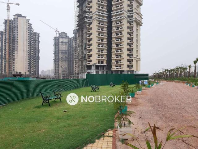 2 BHK Flat In Supertech The Romano for Rent In Sector 118