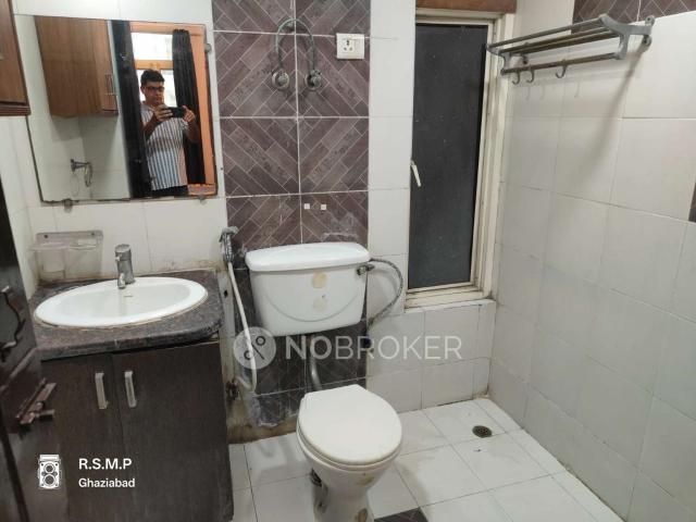 2 BHK Flat In Supertech Livingston for Rent In Crossings Re