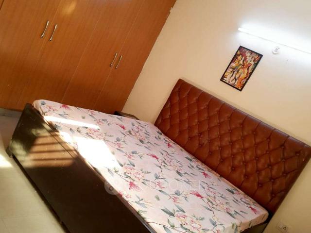 2 BHK Flat In Supertech Oxford Square for Rent In Sector 16
