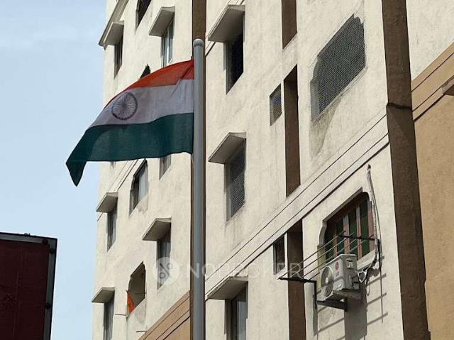 2 BHK Flat In Suryagen Chand Towers for Rent In Thiruvanmiy