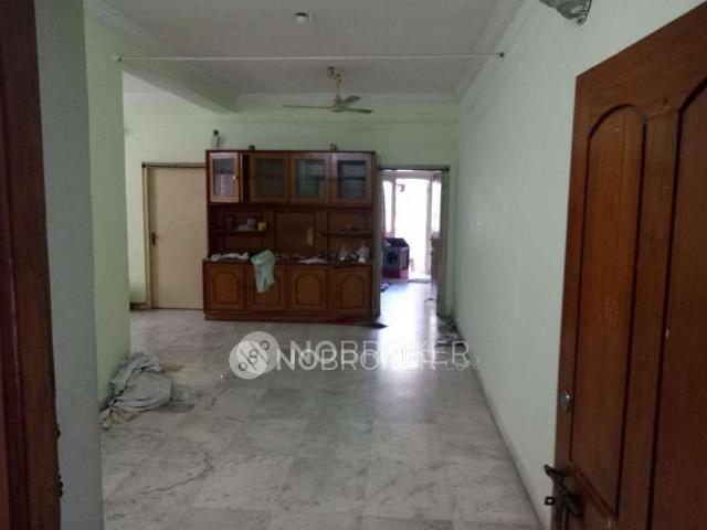 2 BHK Flat In Sweta Apartments For Sale In Banjara Hills