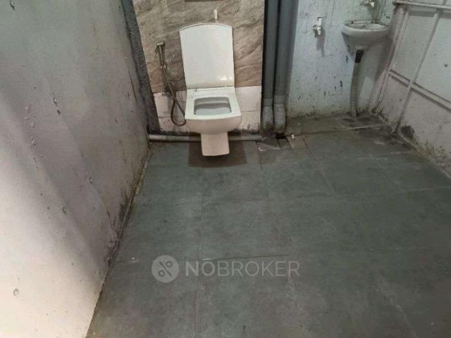 2 BHK Flat In S 77 for Rent In Hargovind Enclave