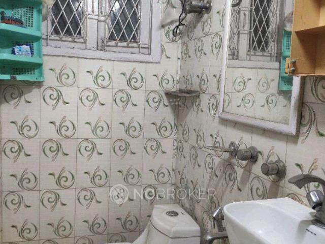 2 BHK Flat In Safdarjung Enclave Rwa for Rent In Arjun Naga