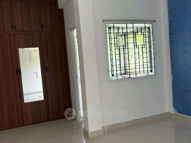 2 BHK Flat In Sakthi Enclave, Mylapore For Sale In D Silva Road