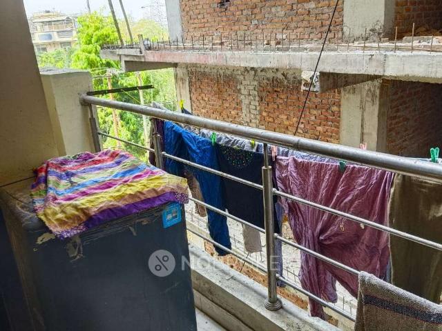 2 BHK Flat In Sahil Apartments, Sector 121 for Rent In Sec