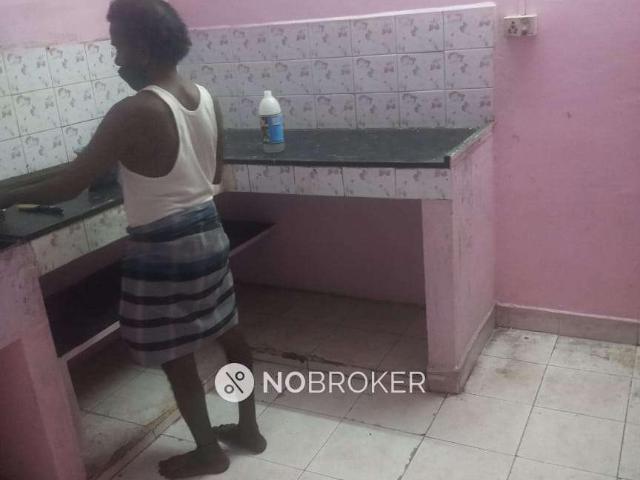 2 BHK Flat In Salim Apartment For Sale In Virugambakkam