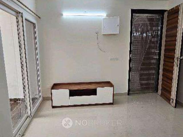 2 BHK Flat In Samridhi Luxriya Avenue for Rent In Sector 15