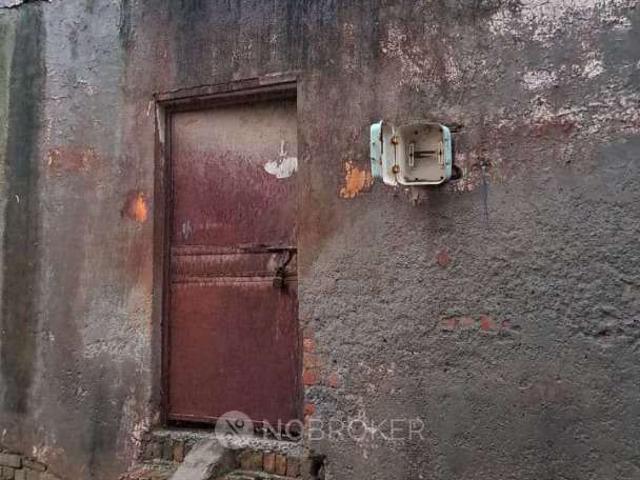 2 BHK Flat In Sanjay Enclave For Sale In Jahangirpuri