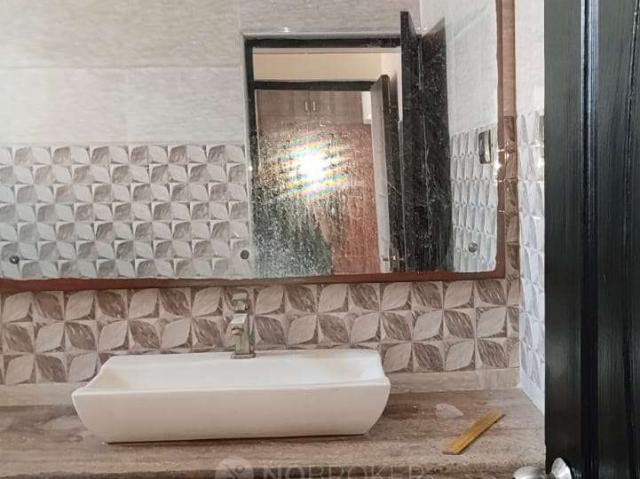 2 BHK Flat In Sankars Yogi, Puzhuthivakkam for Rent In Puz