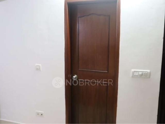 2 BHK Flat In Santushti Apartments, Vasant Kunj for Rent In