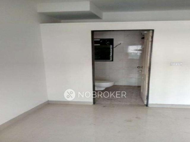 2 BHK Flat In Sarova Complex For Sale In Kandivali East