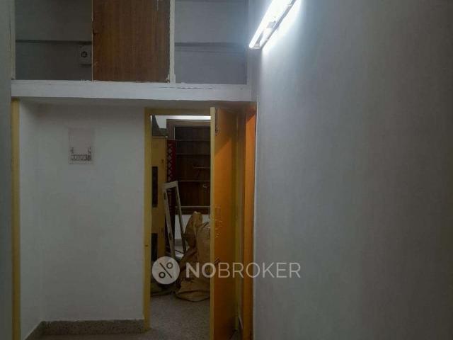 2 BHK Flat In Sarojini Apartments, T Nagar For Sale In Sarojini Street