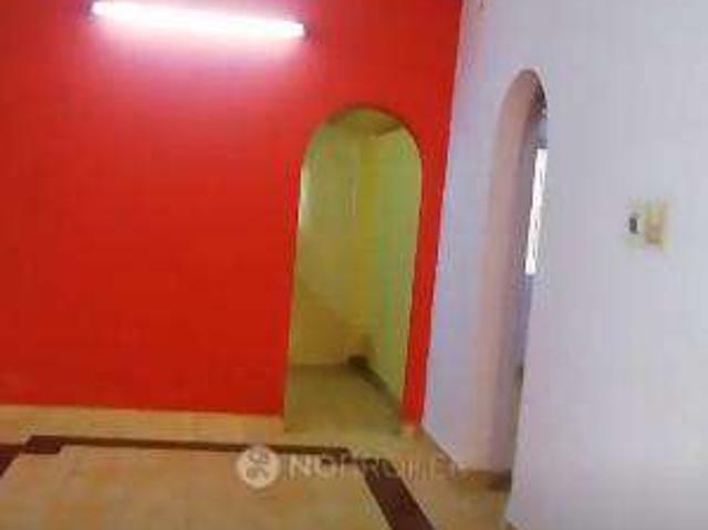 2 BHK Flat In Saraswathy Apartment West Mambalam For Sale In West Mambalam