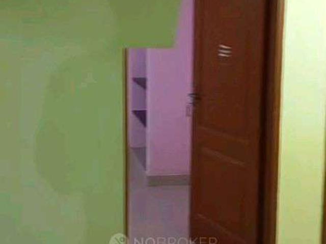 2 BHK Flat In Sathish Buillder for Rent In Medavakkam