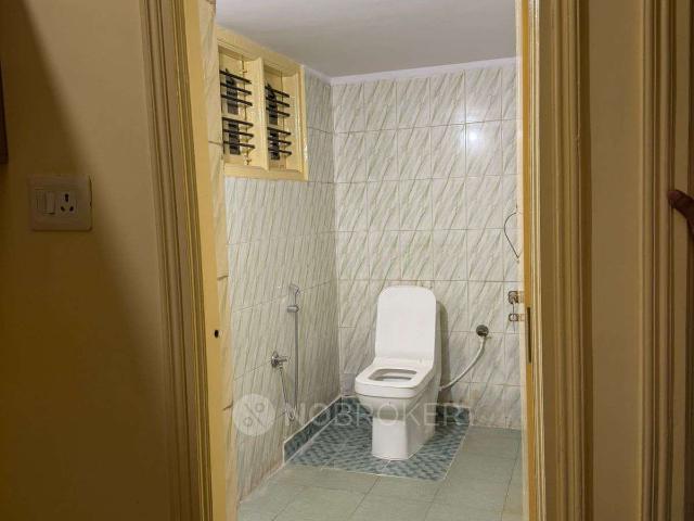 2 BHK Flat In Sb for Lease In Babusabpalya