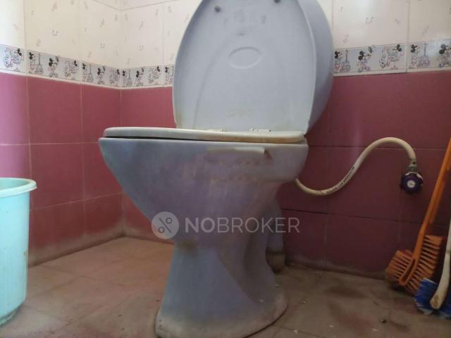 2 BHK Flat In Sb for Rent In Madipakkam