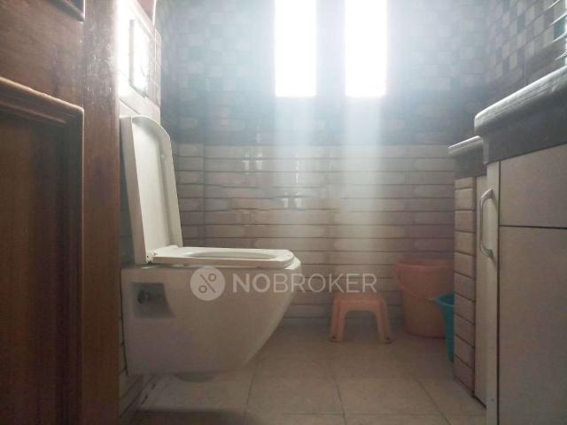 2 BHK Flat In Sb for Rent In Sector 57