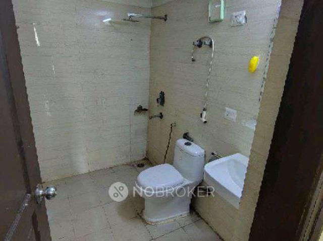 2 BHK Flat In Sethi Max Royal For Sale In Sector 76