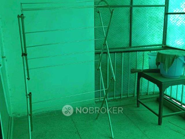 2 BHK Flat In Sfs Flats, Paschim Vihar for Rent In Paschim Puri, Paschim Vihar