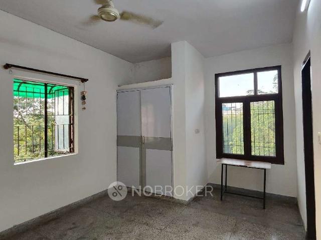 2 BHK Flat In Sfs Mukherjee Apartment for Rent In Dda Sfs Flats