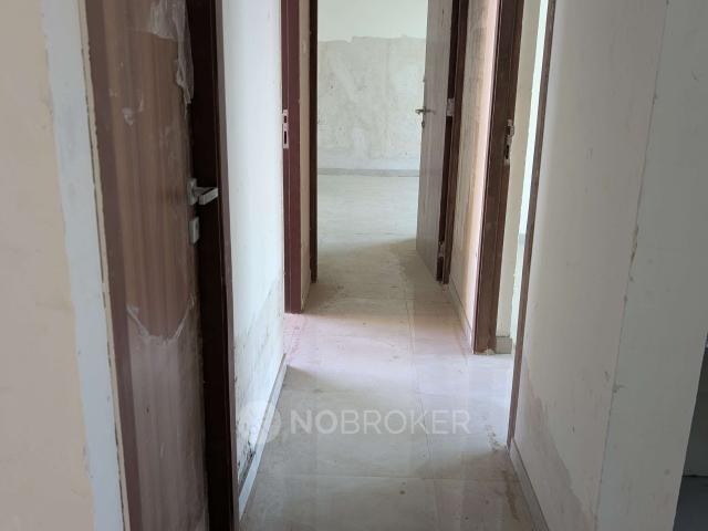2 BHK Flat In Sheth Irene For Sale In Malad West