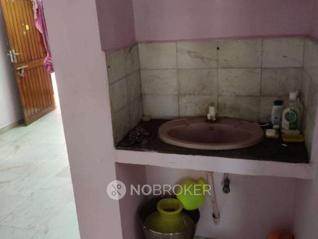 2 BHK Flat In Shiv Apparments for Lease In Ekkatutthangal