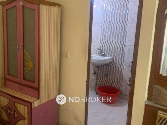 2 BHK Flat In Shree Apartment for Rent In Savitri Nagar