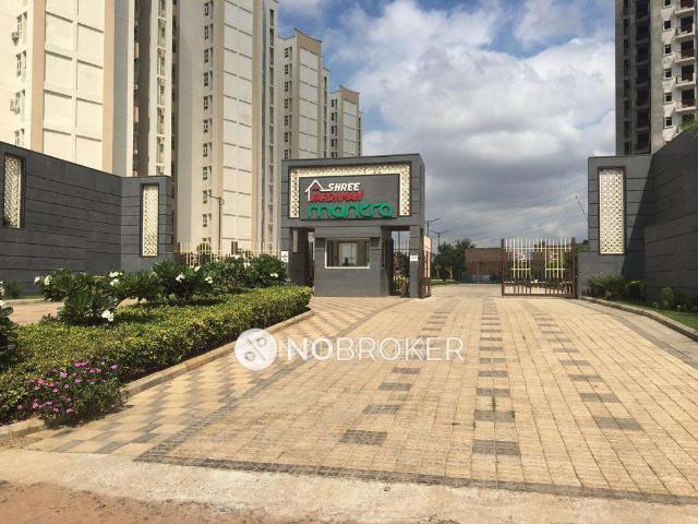 2 BHK Flat In Shree Vardhman Mantra for Rent In Sector 67