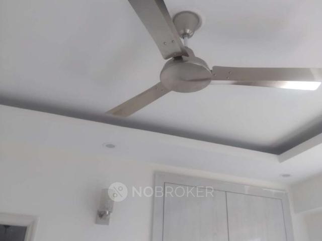 2 BHK Flat In Shree Vardhman Mantra, for Rent In Sector 67