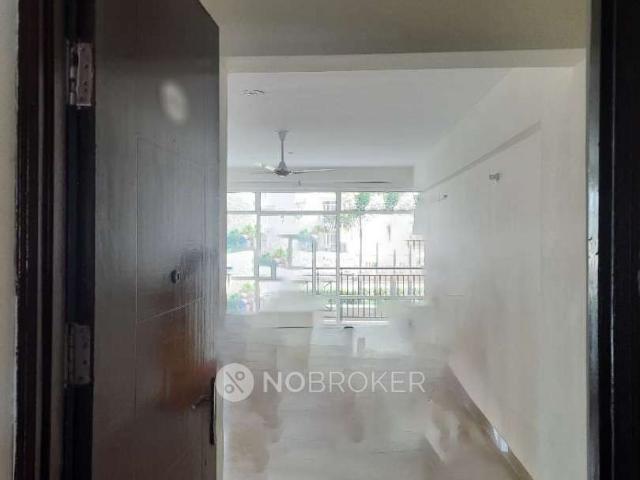 2 BHK Flat In Shree Vardhman Flora for Rent In Sector 30