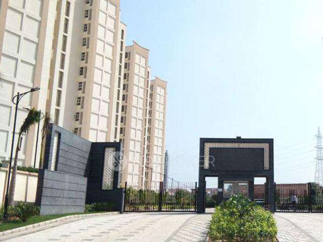 2 BHK Flat In Shri Vardhman for Rent In Sector 67