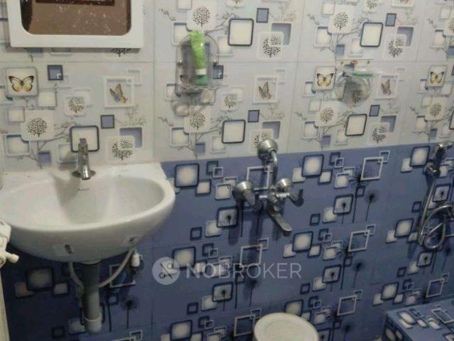 2 BHK Flat In Shruthi Apartment for Rent In Chrompet, Radh