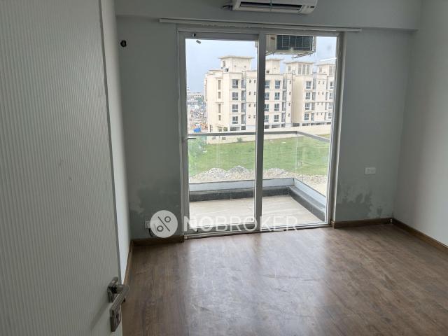 2 BHK Flat In Signature Global for Rent In Sector 37d