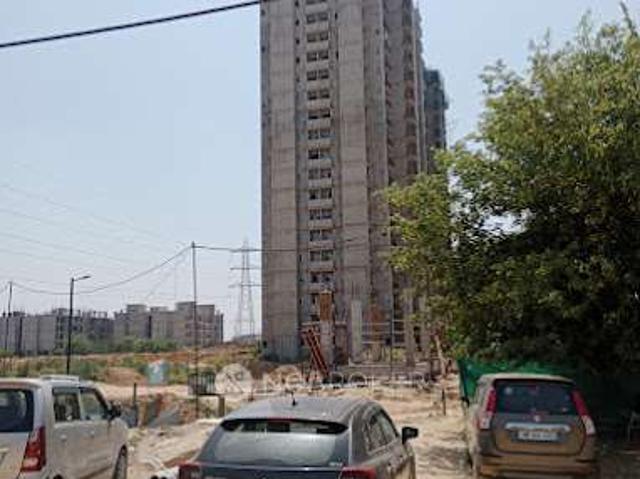 2 BHK Flat In Signature Global Proxima For Sale In Sector
