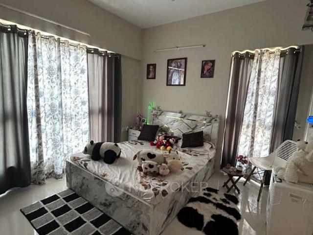 2 BHK Flat In Siddha Seabrook For Sale In Kandivali West