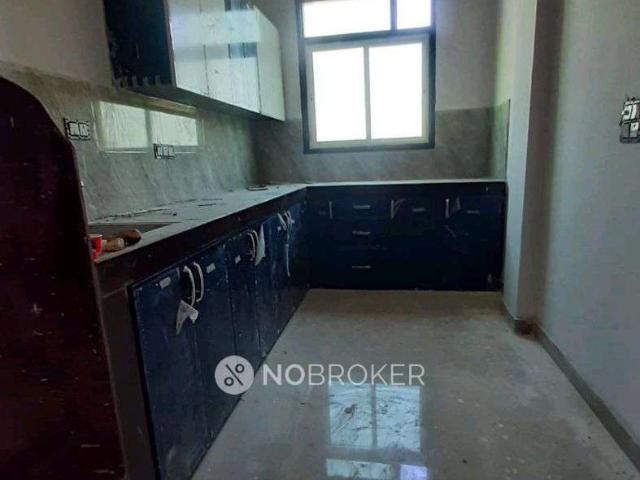 2 BHK Flat In Singhal Bhavan for Rent In Sector 110