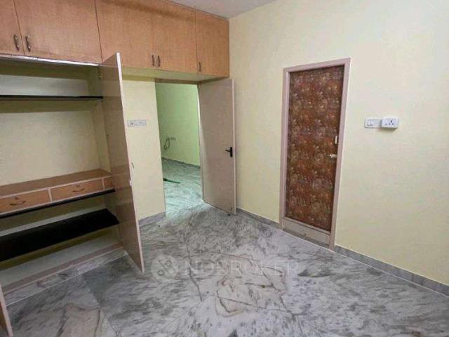 2 BHK Flat In Skb Supreme Flats for Rent In Velachery