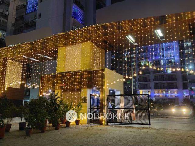2 BHK Flat In Skytech Matrott for Rent In Sector 76